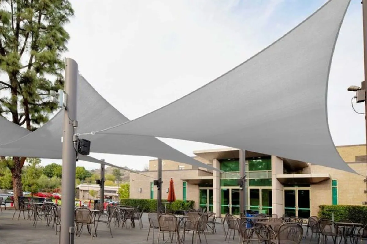 Kanopi membran cafe desain shade sail